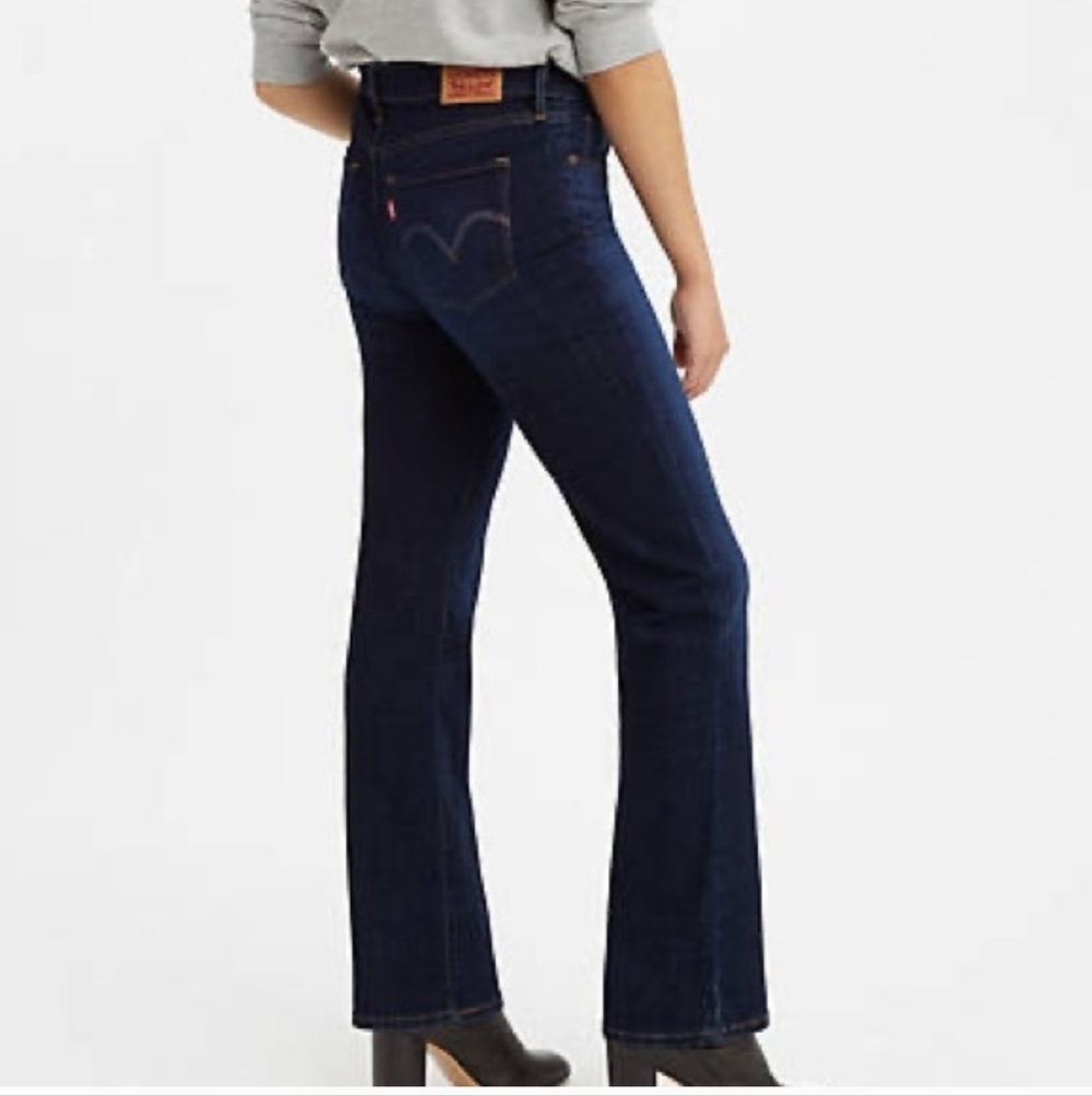 LEVI Curvy Bootcut - Dark Wash Size 32" - Picture 2 of 12